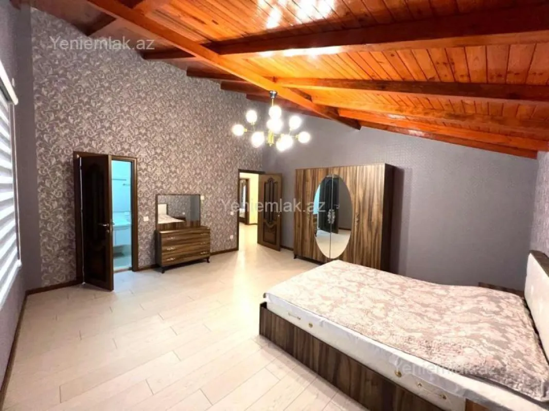 Satılır 5 otaqlı həyət evi 218 m²