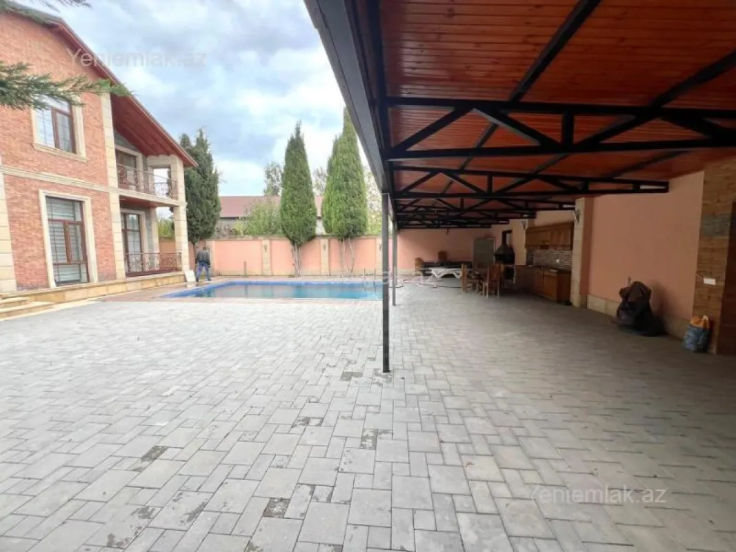 Satılır 5 otaqlı həyət evi 218 m²