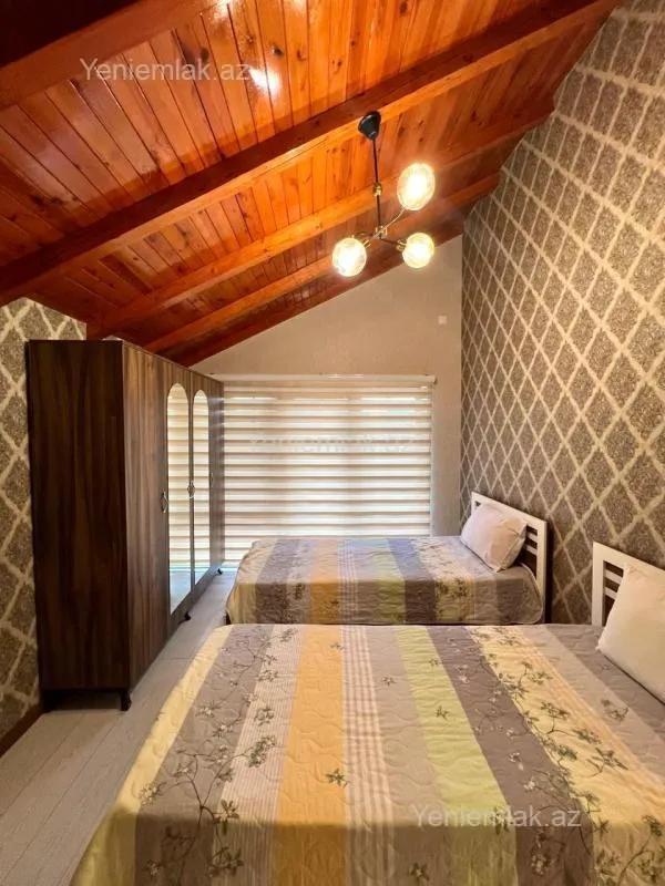 Satılır 5 otaqlı həyət evi 218 m²