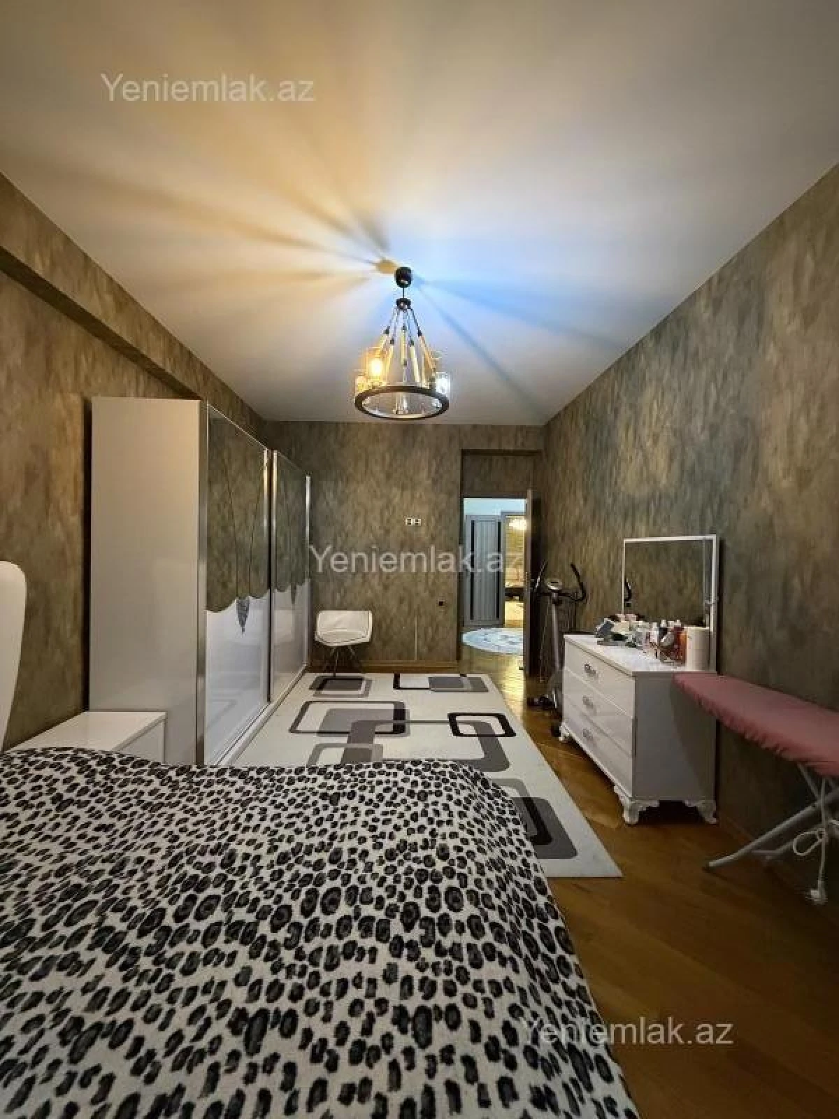 Satılır 3 otaqlı yeni tikili 96 m²