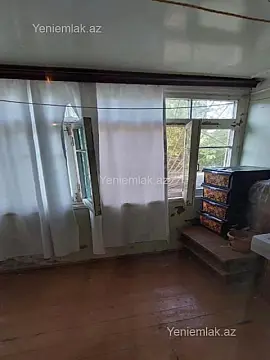 Satılır 3 otaqlı köhnə tikili 80 m²