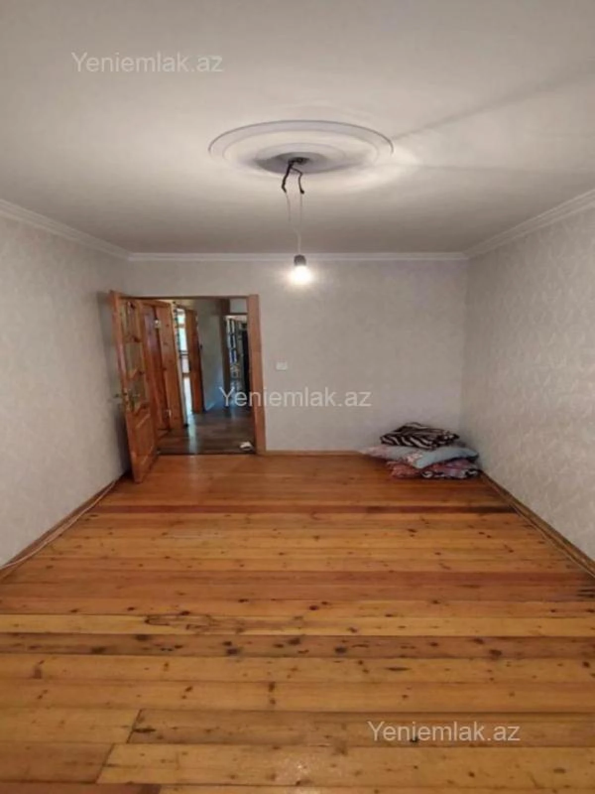 Satılır 3 otaqlı köhnə tikili 80 m²
