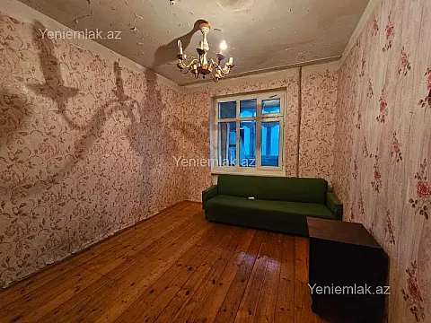 Satılır 3 otaqlı köhnə tikili 75 m²