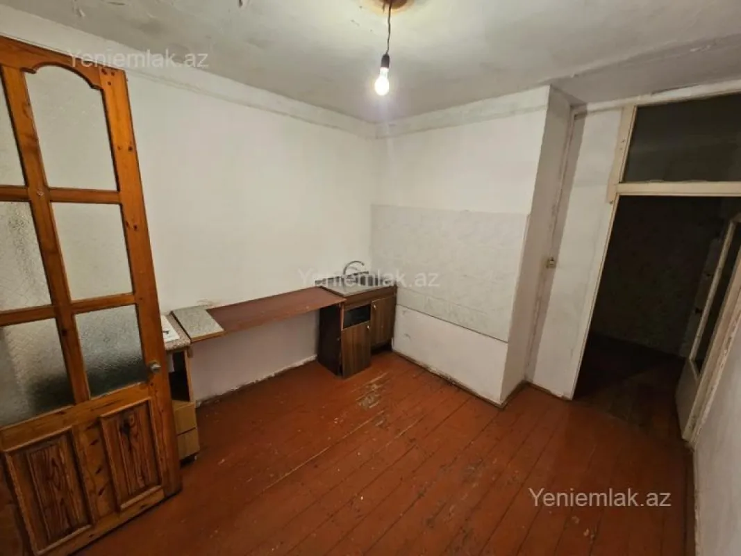 Satılır 3 otaqlı köhnə tikili 75 m²
