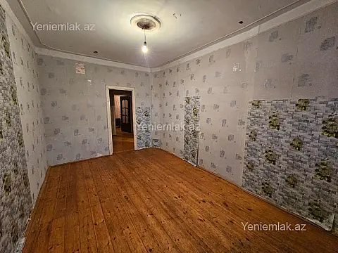 Satılır 3 otaqlı köhnə tikili 75 m²