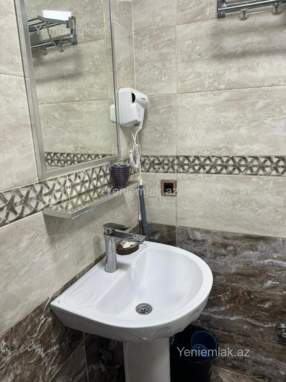 Satılır 2 otaqlı yeni tikili 93 m²