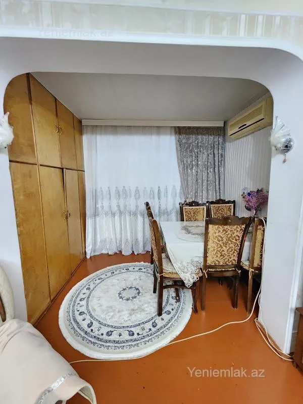 Satılır 2 otaqlı köhnə tikili 47 m²