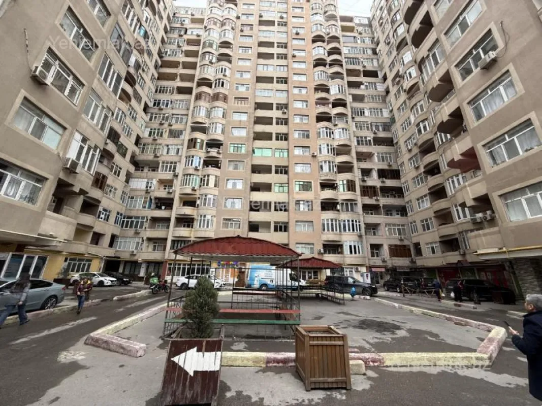 Satılır 4 otaqlı yeni tikili 163 m²