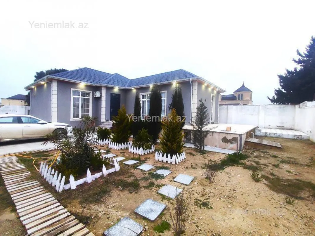 Satılır 4 otaqlı həyət evi 145 m²