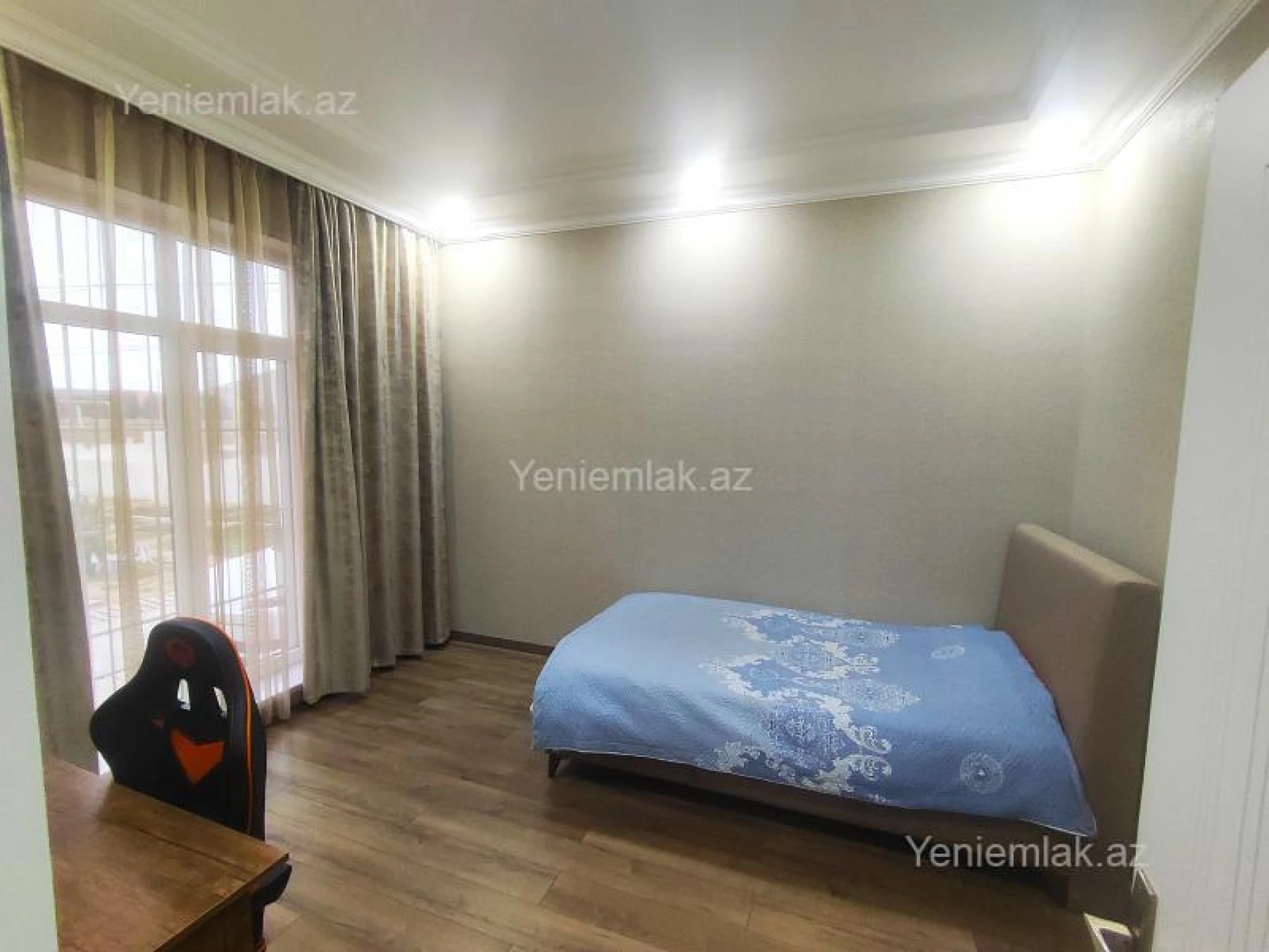 Satılır 4 otaqlı həyət evi 145 m²