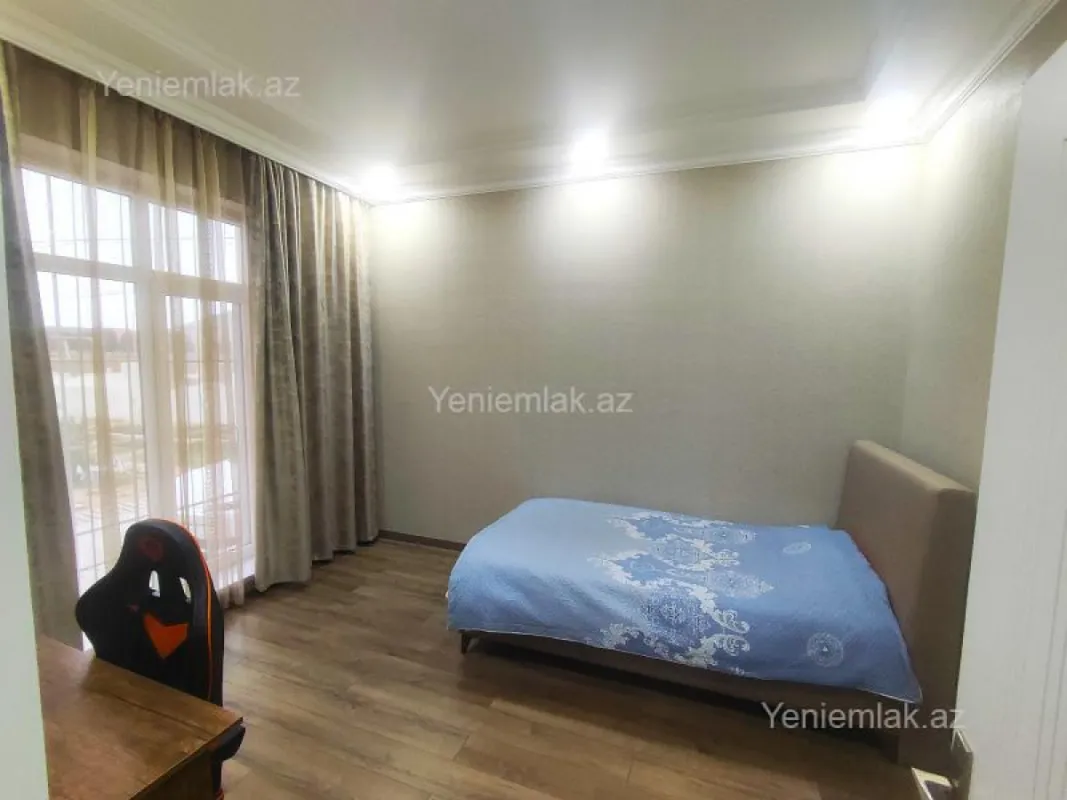 Satılır 4 otaqlı həyət evi 145 m²