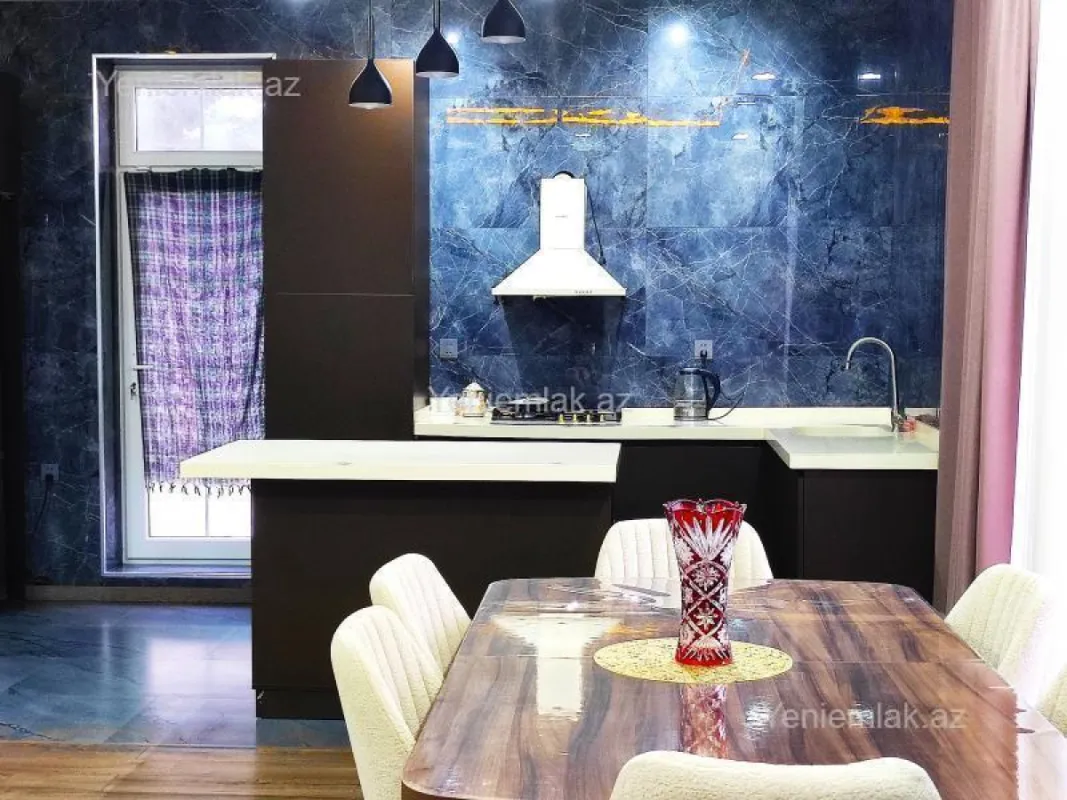 Satılır 4 otaqlı həyət evi 145 m²