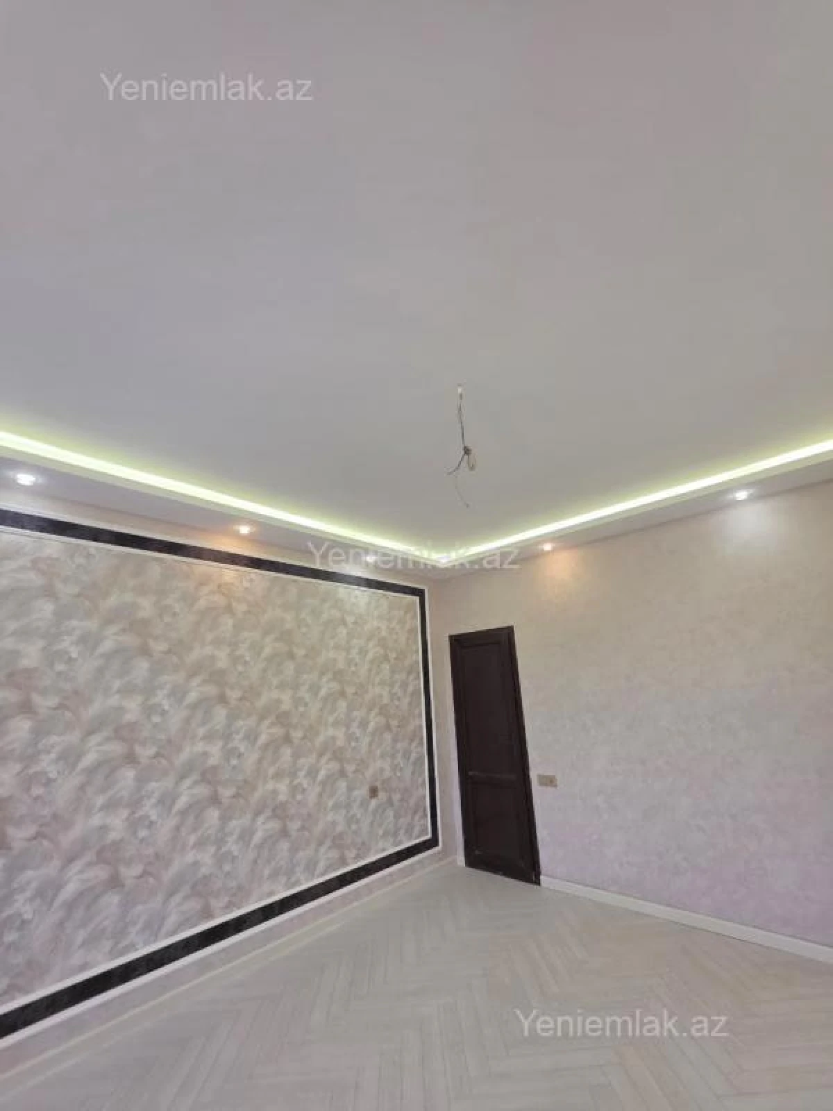 Satılır 10 otaqlı həyət evi 350 m²