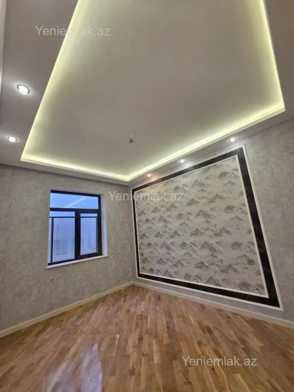 Satılır 10 otaqlı həyət evi 350 m²