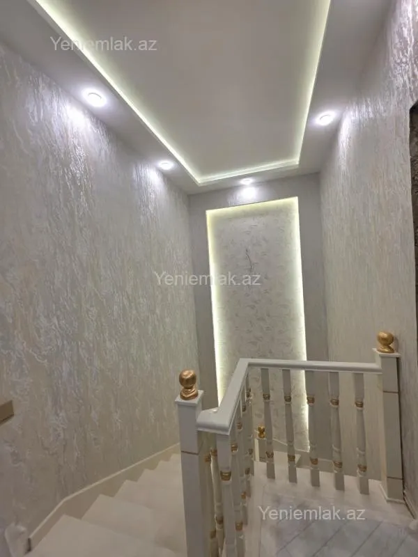 Satılır 10 otaqlı həyət evi 350 m²