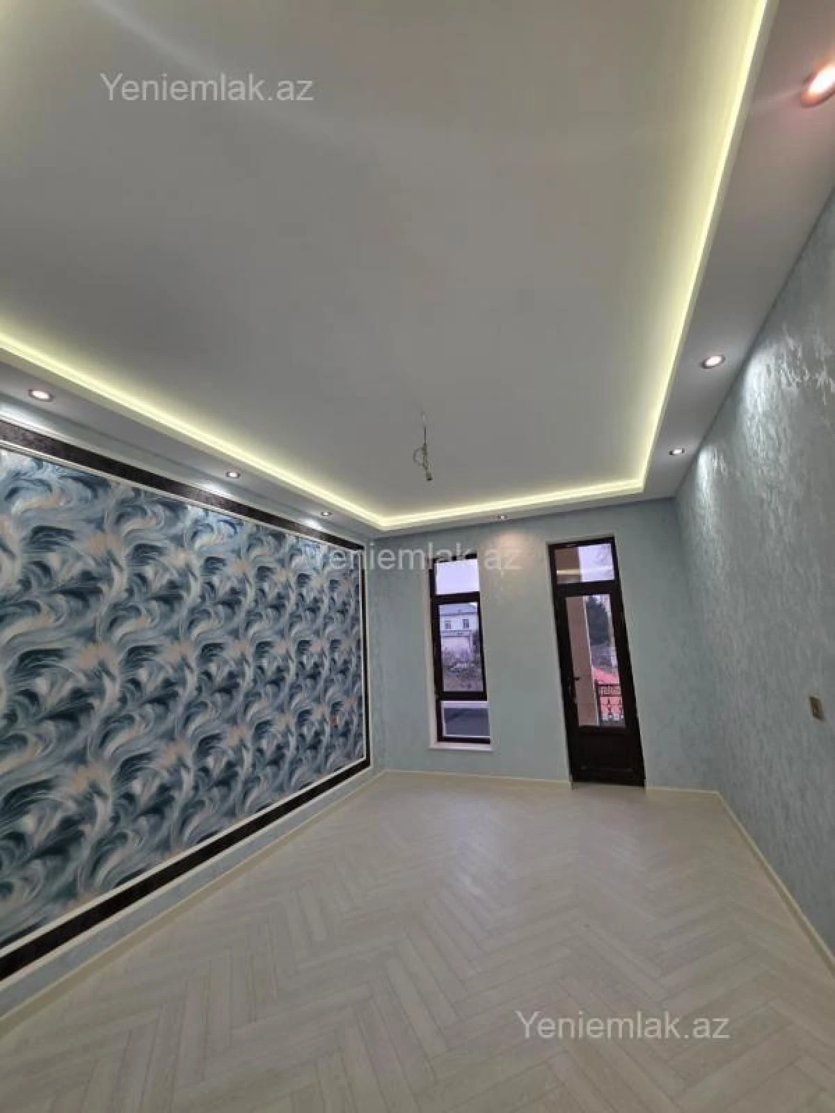 Satılır 10 otaqlı həyət evi 350 m²