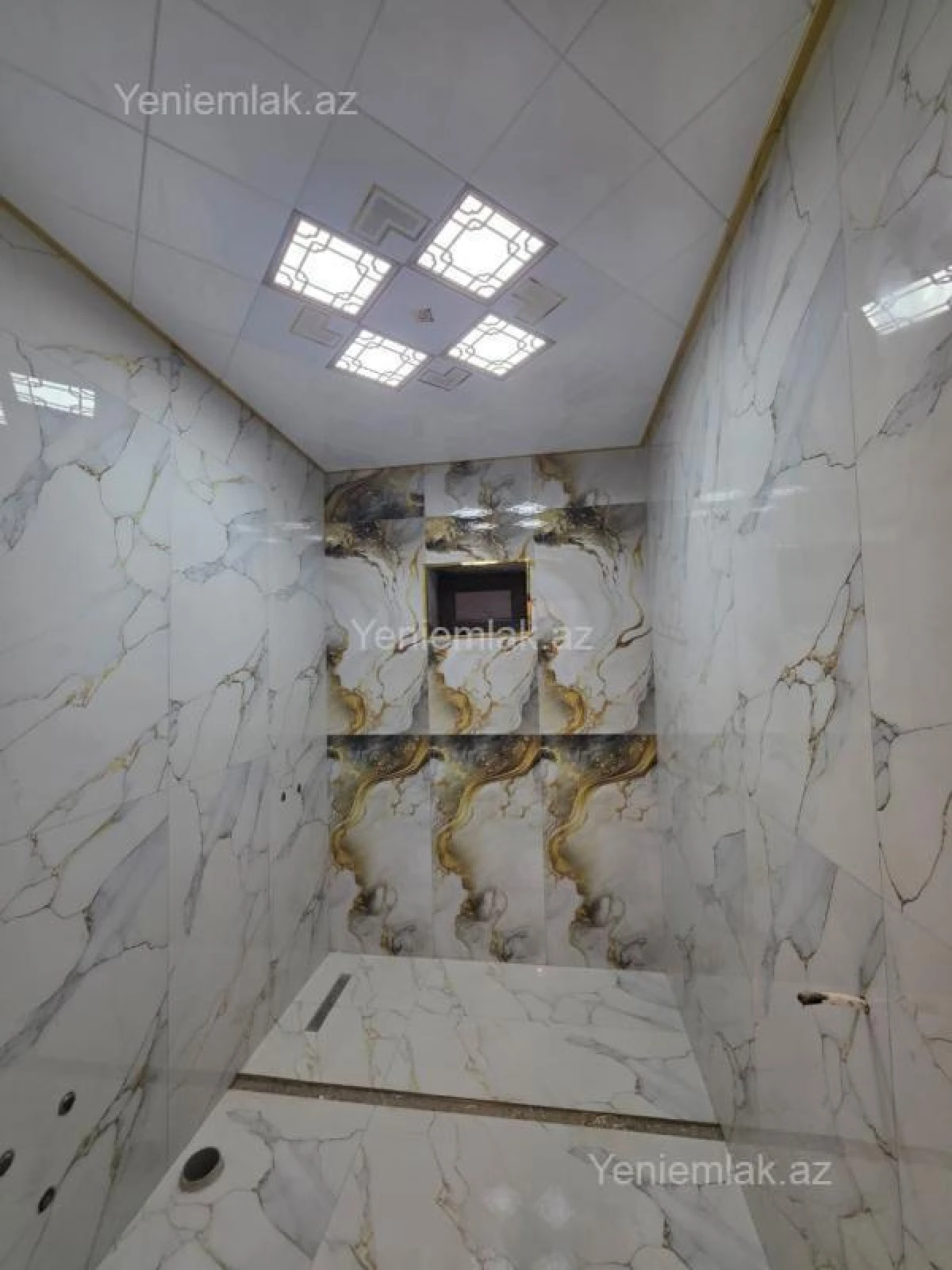 Satılır 10 otaqlı həyət evi 350 m²