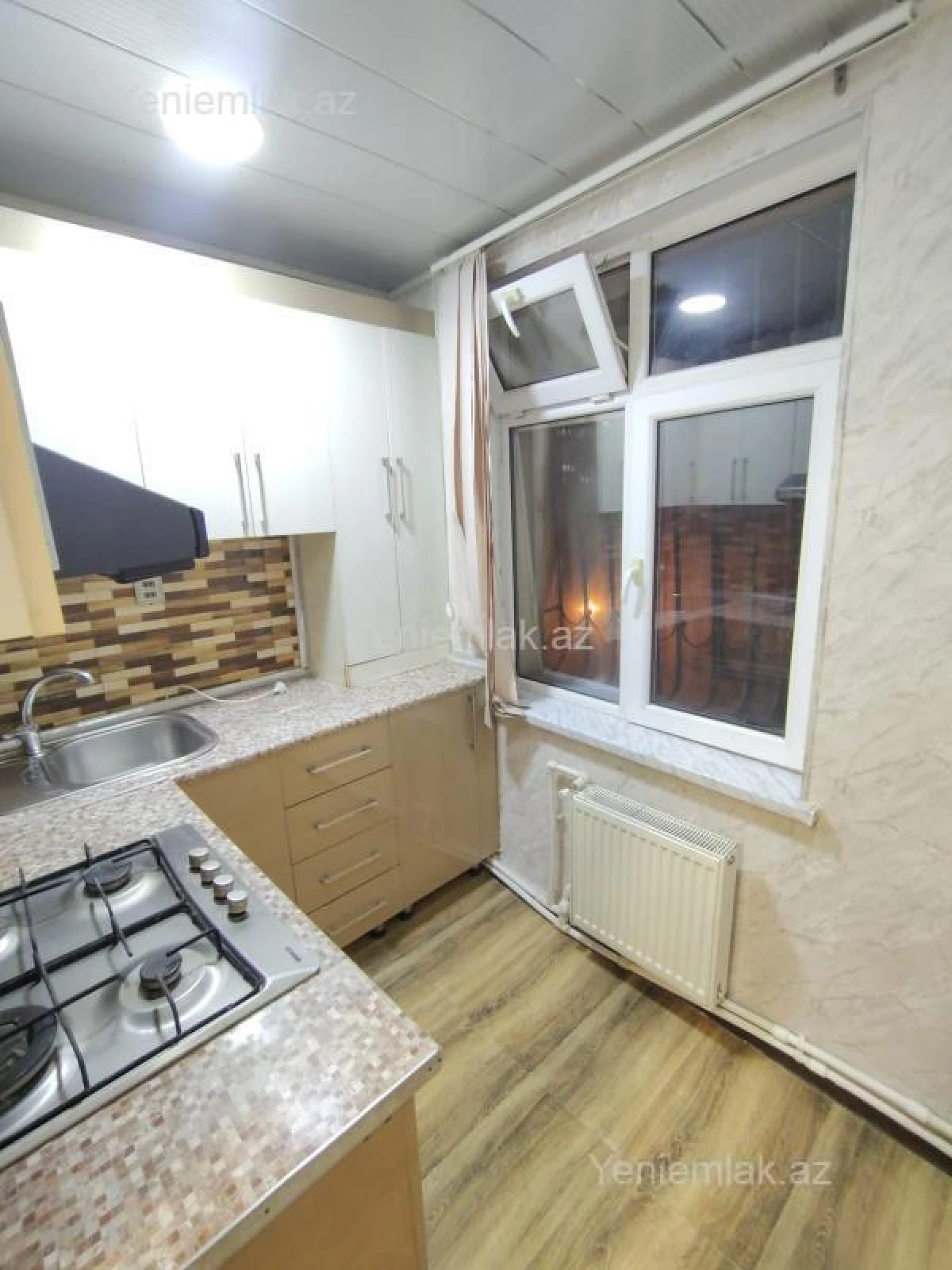 Satılır 3 otaqlı köhnə tikili 72 m²