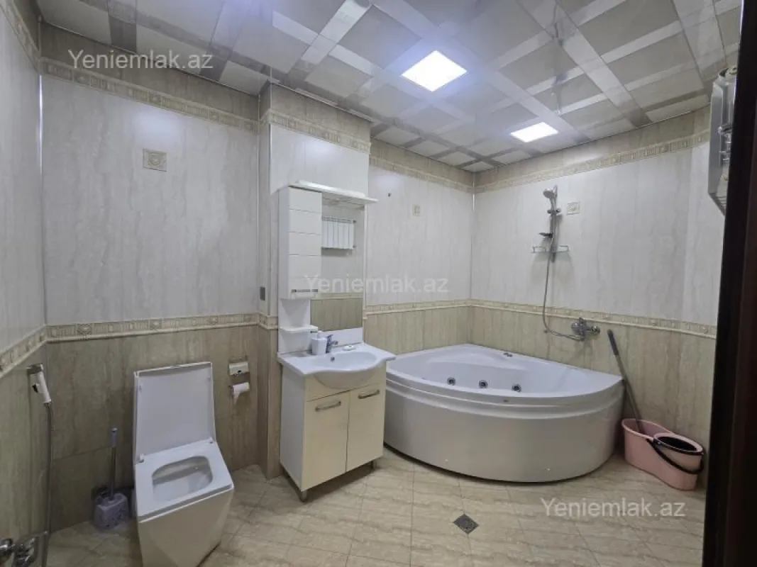 Satılır 4 otaqlı yeni tikili 163 m²