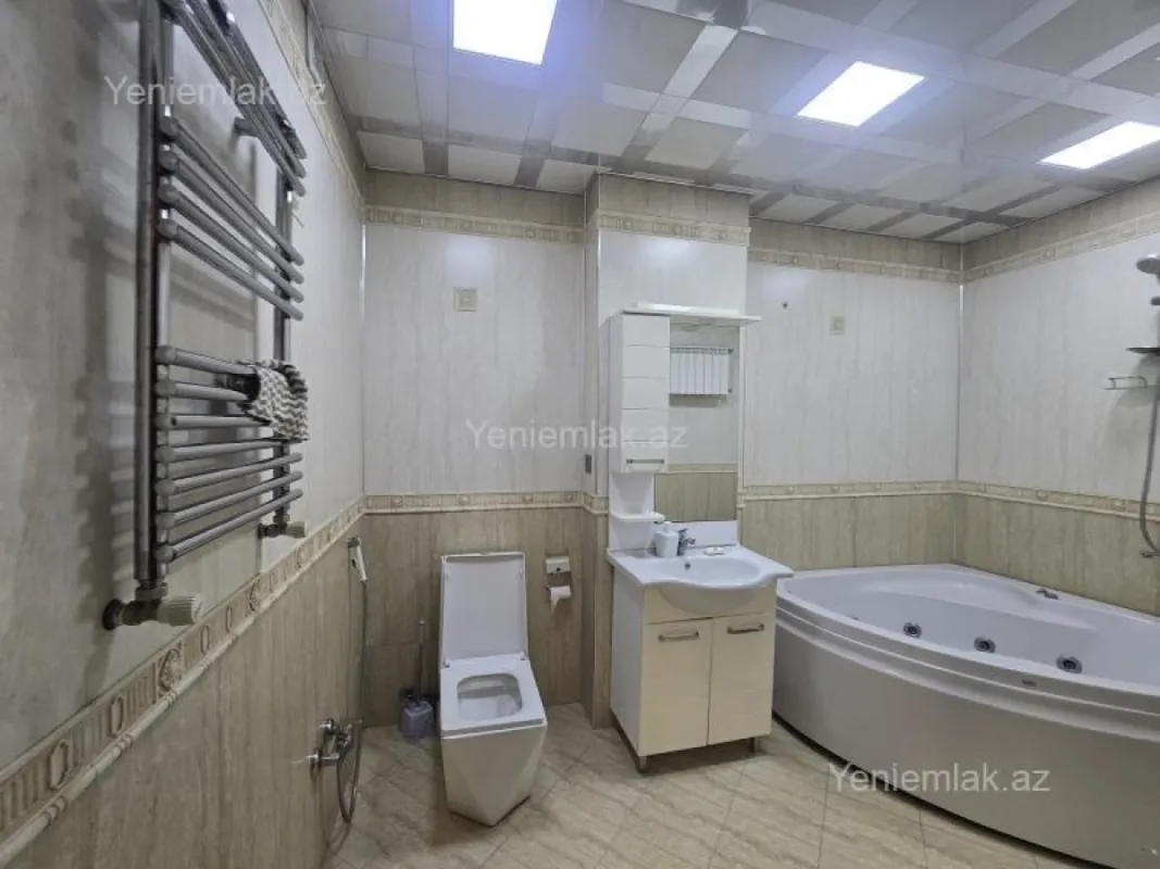 Satılır 4 otaqlı yeni tikili 163 m²