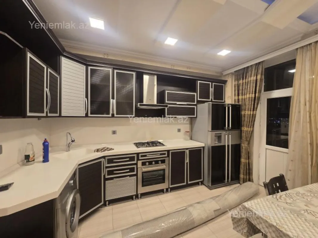 Satılır 4 otaqlı yeni tikili 163 m²