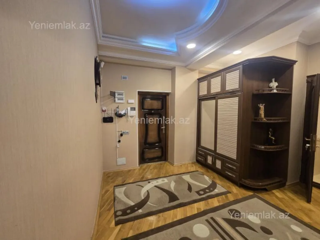 Satılır 4 otaqlı yeni tikili 163 m²