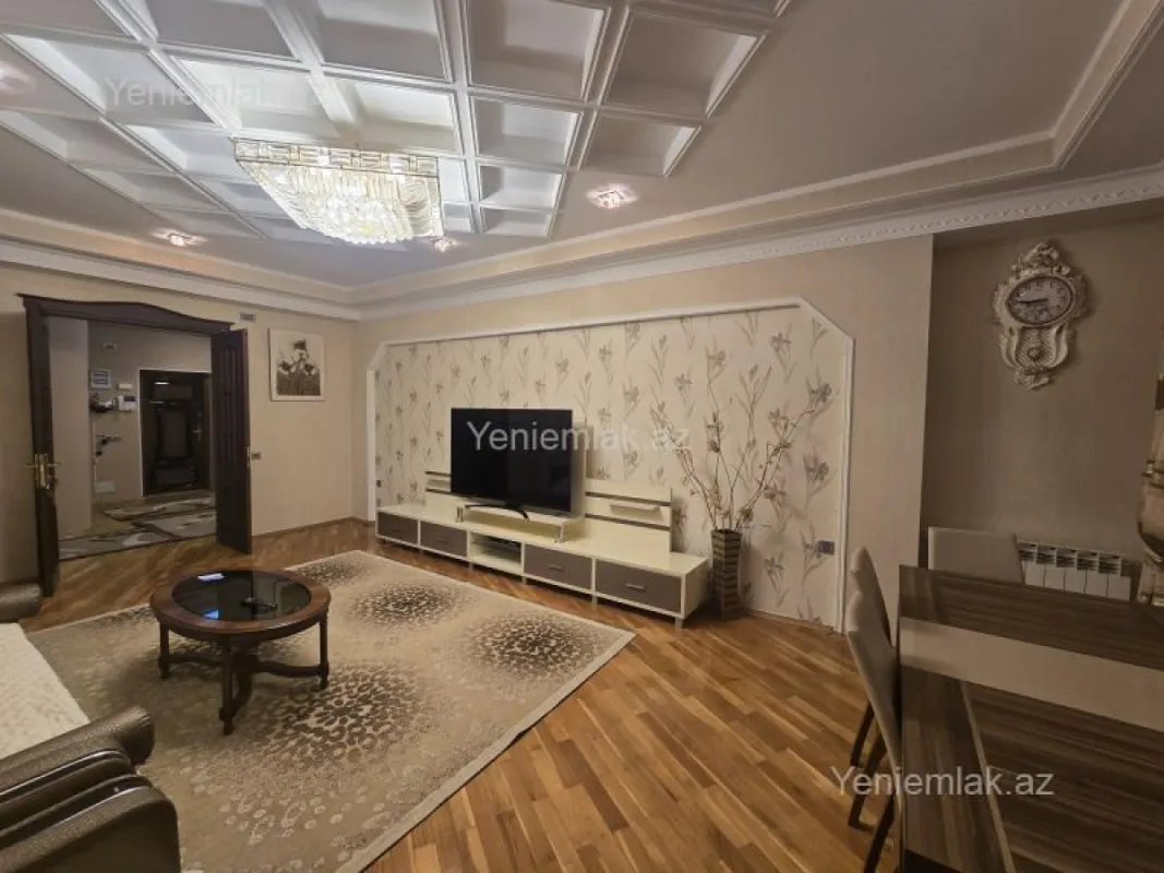 Satılır 4 otaqlı yeni tikili 163 m²