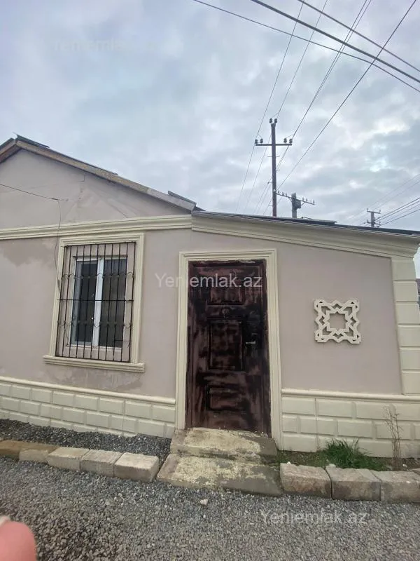 Satılır 3 otaqlı həyət evi 100 m²