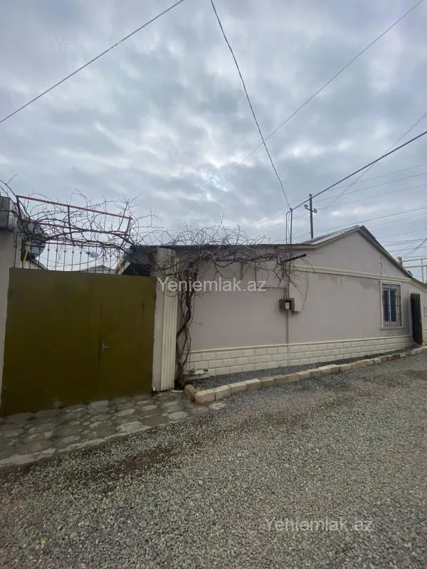 Satılır 3 otaqlı həyət evi 100 m²