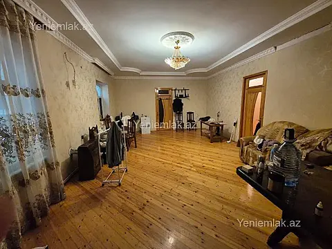 Satılır 5 otaqlı həyət evi 234.6 m²