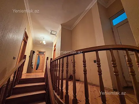 Satılır 5 otaqlı həyət evi 234.6 m²
