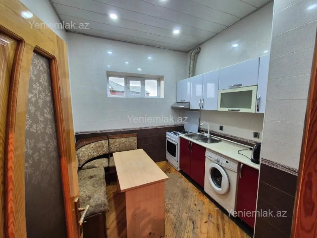 Satılır 5 otaqlı həyət evi 234.6 m²