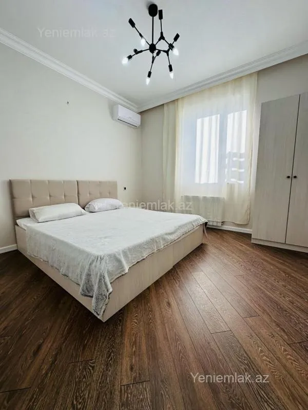 Satılır 4 otaqlı həyət evi 140 m²