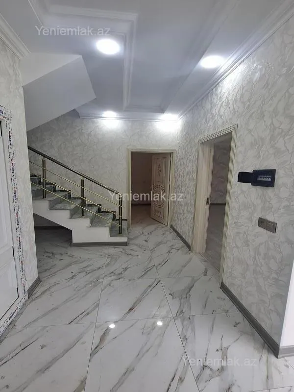 Satılır 5 otaqlı həyət evi 140 m²