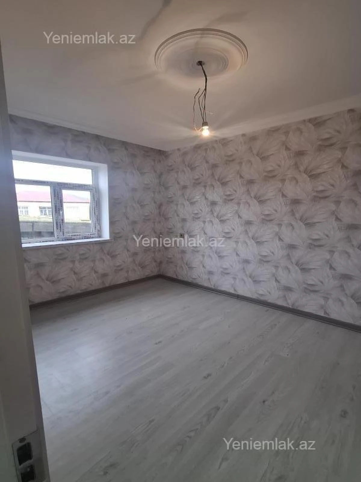 Satılır 5 otaqlı həyət evi 140 m²