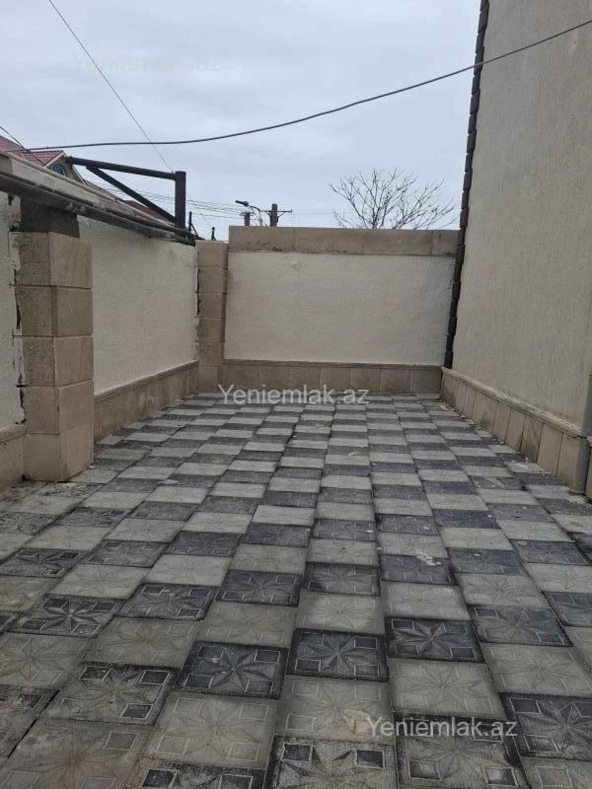 Satılır 5 otaqlı həyət evi 140 m²