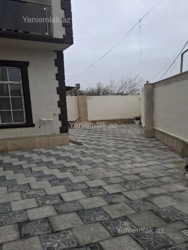Satılır 5 otaqlı həyət evi 140 m²