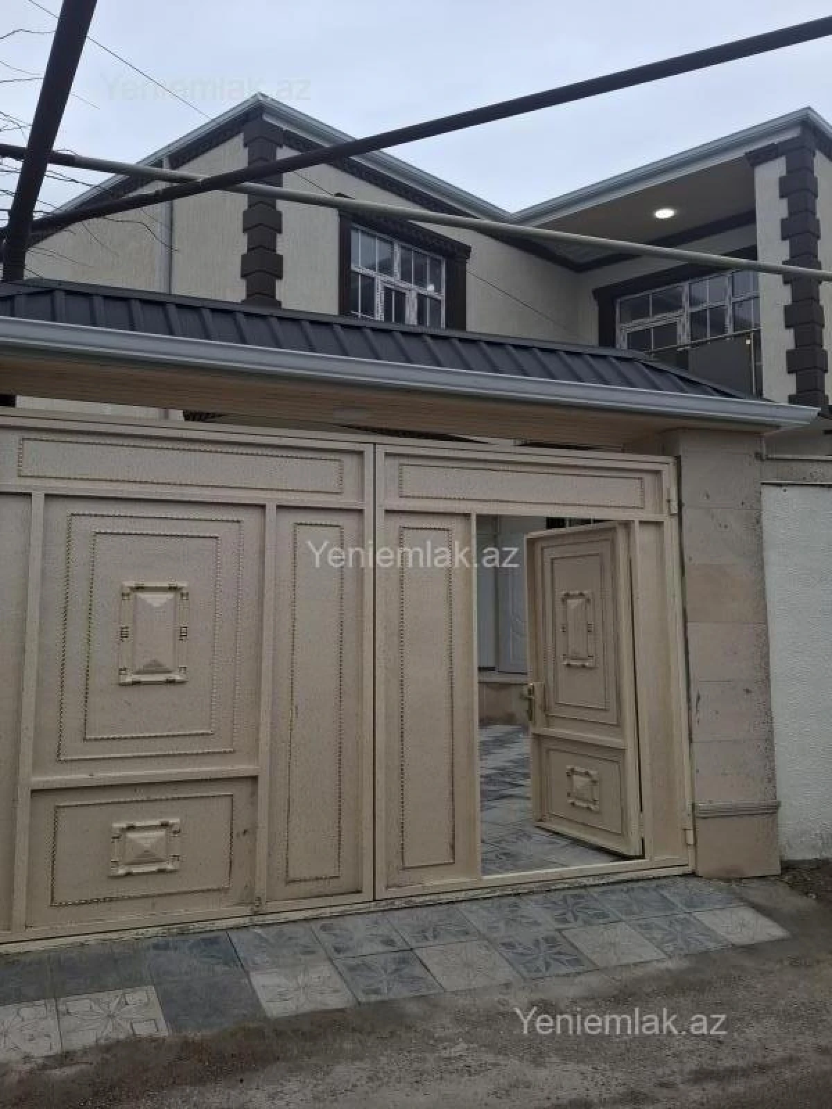 Satılır 5 otaqlı həyət evi 140 m²