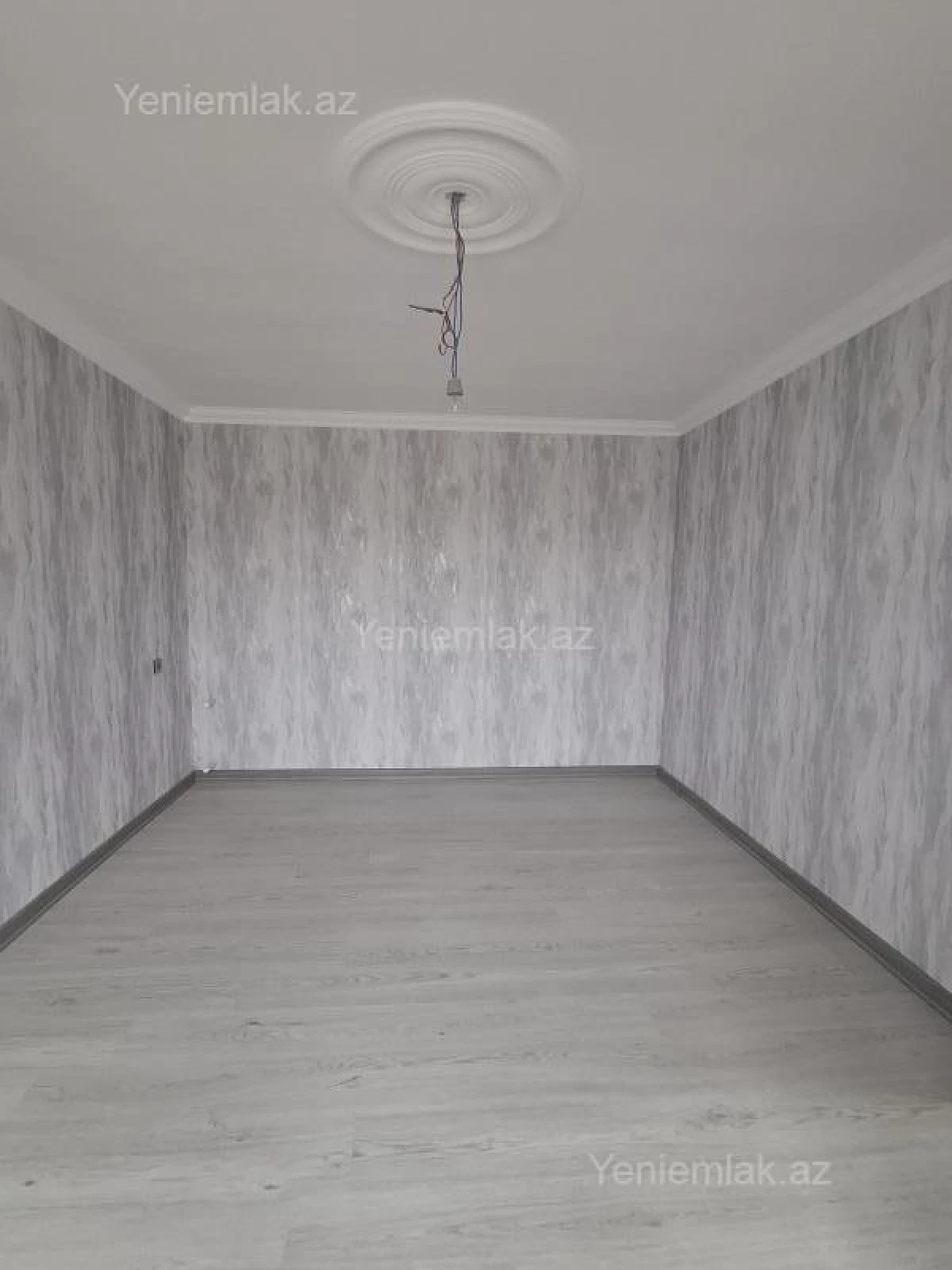 Satılır 5 otaqlı həyət evi 140 m²