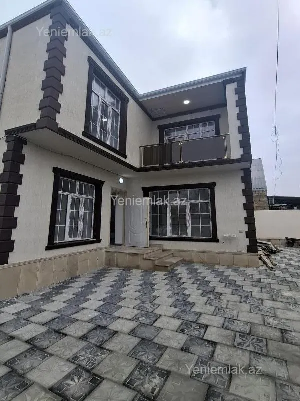 Satılır 5 otaqlı həyət evi 140 m²