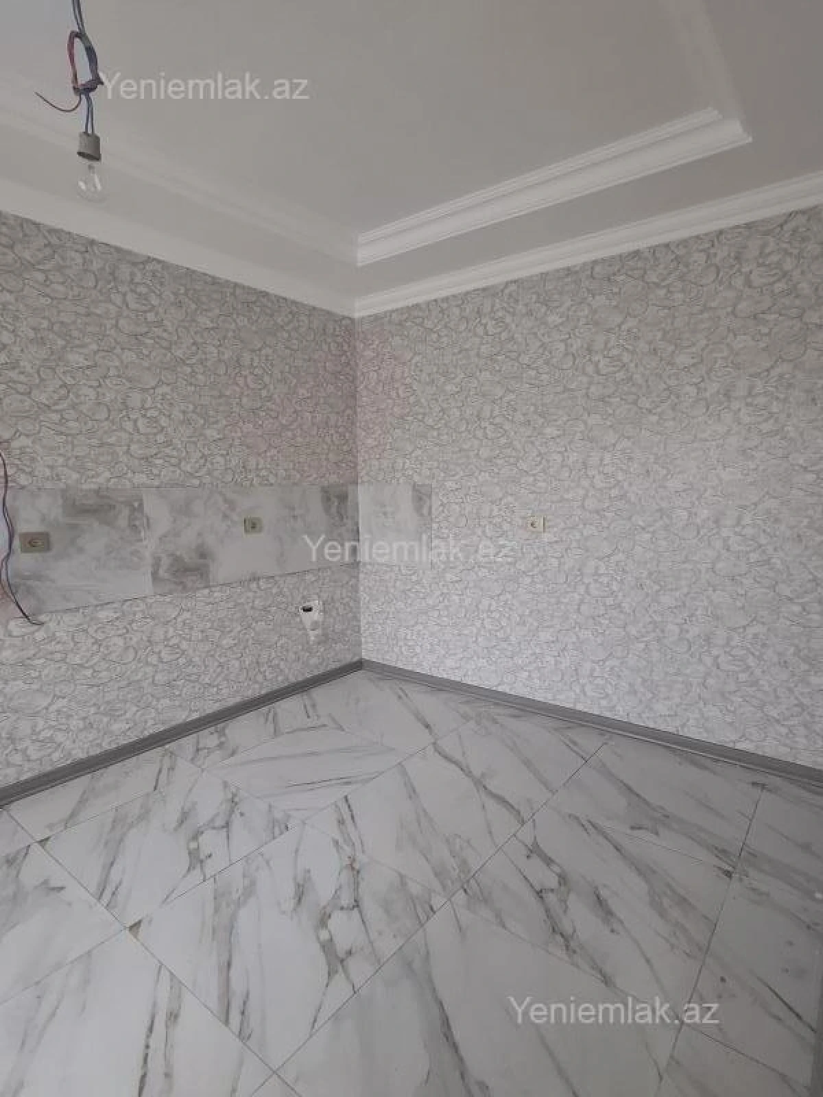 Satılır 5 otaqlı həyət evi 140 m²
