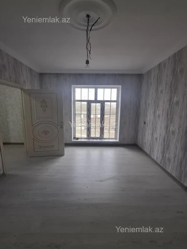 Satılır 5 otaqlı həyət evi 140 m²