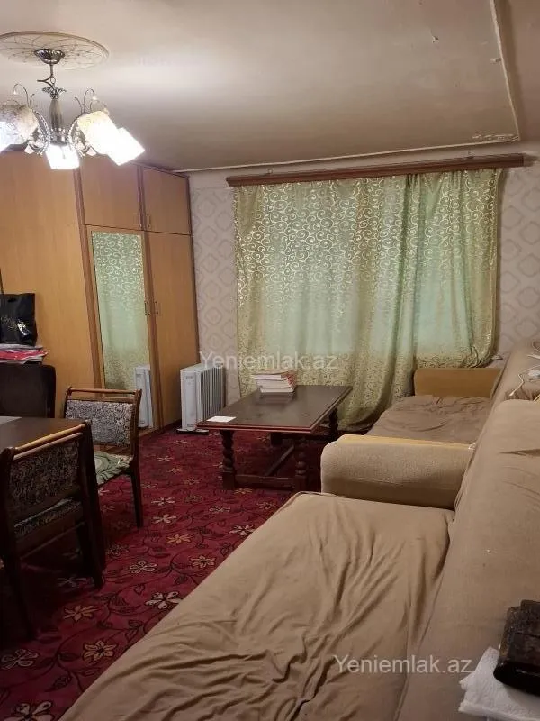 Satılır 1 otaqlı köhnə tikili 31 m²