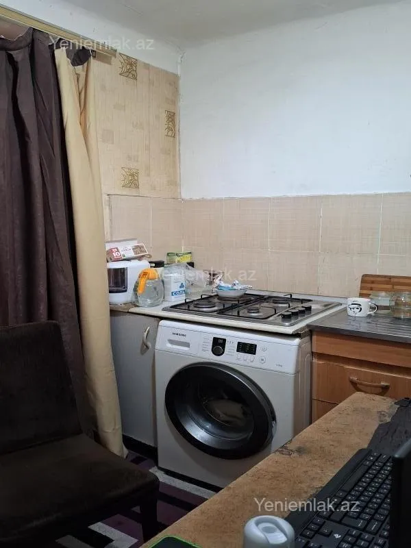 Satılır 1 otaqlı köhnə tikili 31 m²