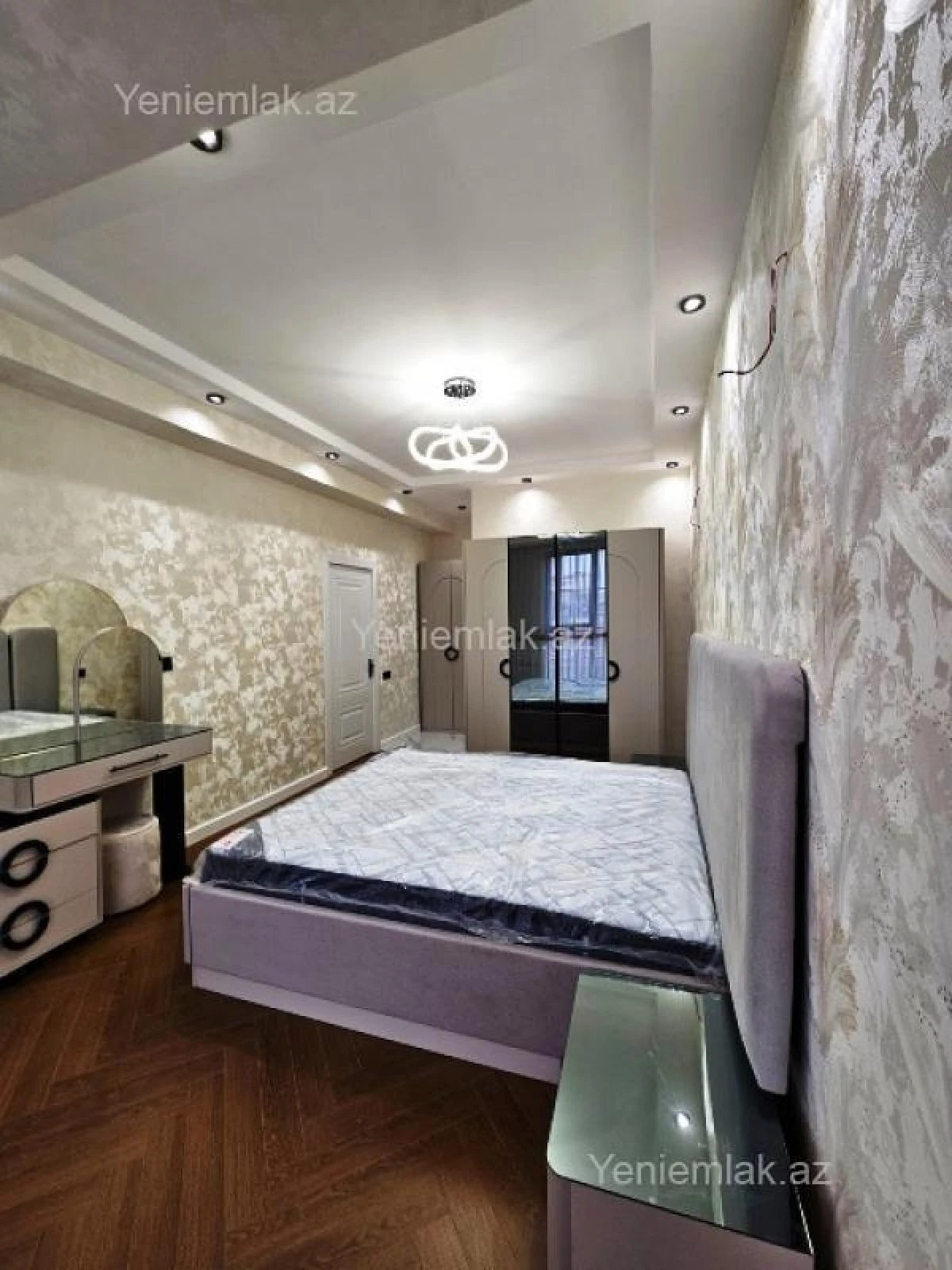 Satılır 4 otaqlı yeni tikili 136 m²