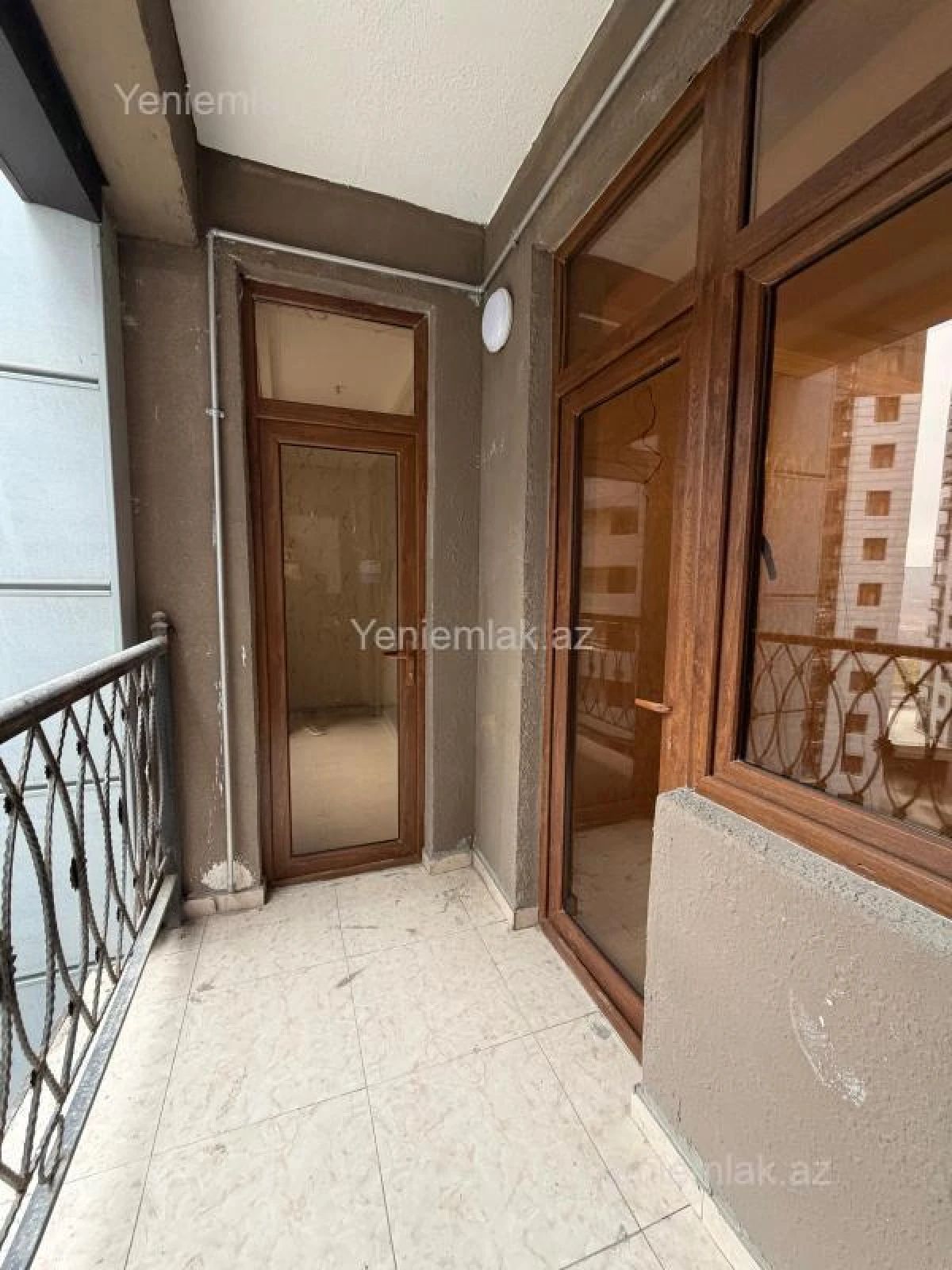 Satılır 2 otaqlı yeni tikili 72 m²