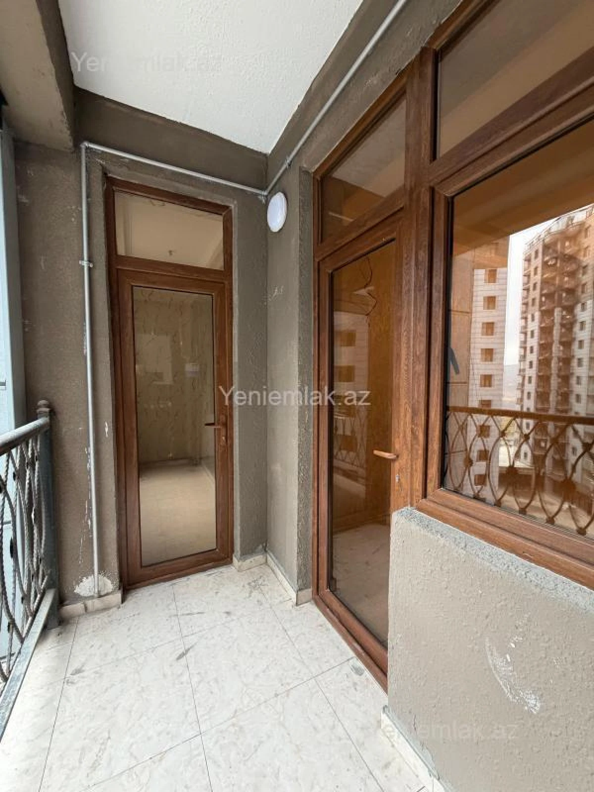 Satılır 2 otaqlı yeni tikili 72 m²