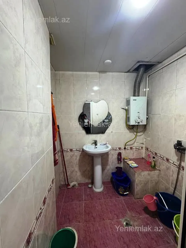 Satılır 3 otaqlı köhnə tikili 70 m²
