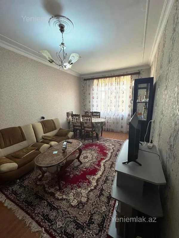 Satılır 3 otaqlı köhnə tikili 70 m²