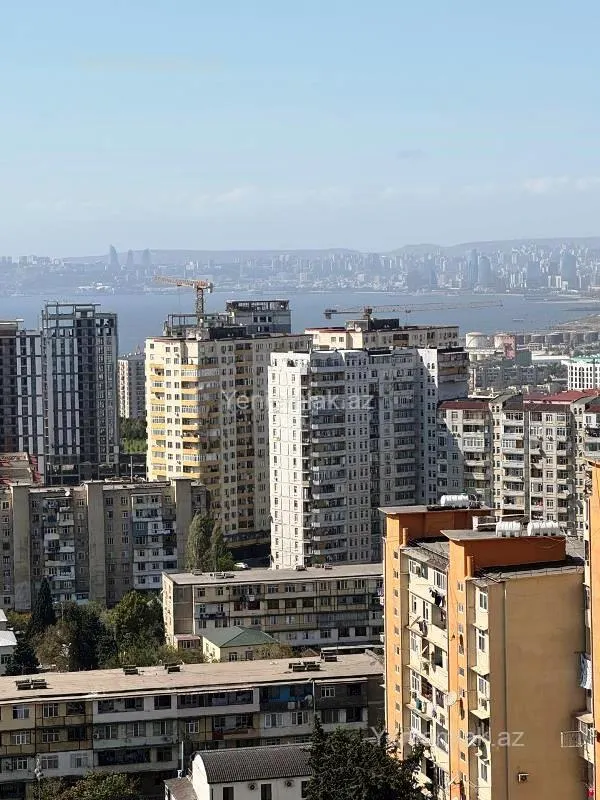 Satılır 3 otaqlı köhnə tikili 70 m²